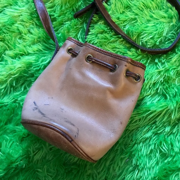 ❌SOLD❌BROWN GENUINE LEATHER CROSSBODY BUCKET PURSE - Picture 3 of 4